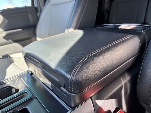 Used 2022 Ford F150 Lightning Lariat image 21