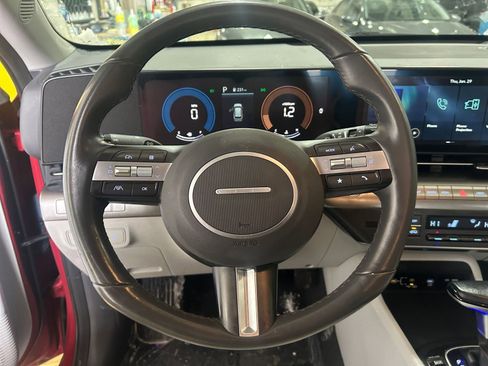 Used 2025 Hyundai Kona SEL image 29