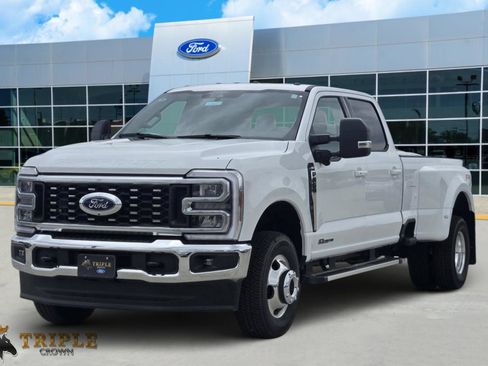 New 2026 Ford F350 XLT w/ XLT Premium Package AWD/4WD image 2
