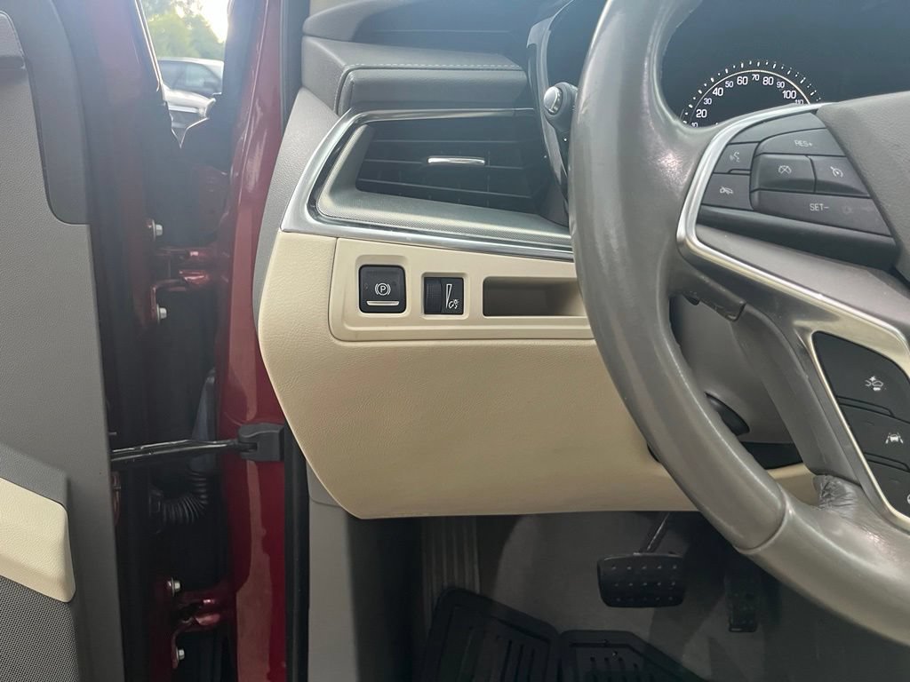 Used 2018 Cadillac XT5 Luxury w/ Driver Awareness Package FWD image 22