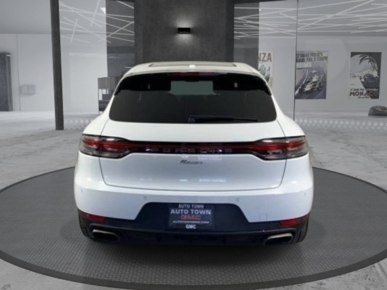 Used 2019 Porsche Macan AWD/4WD image 6