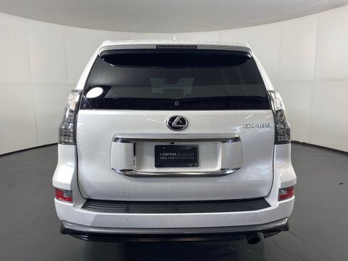 Used 2023 Lexus GX 460 Premium w/ Accessory Package AWD/4WD image 8