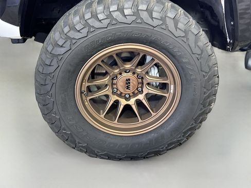 Used 2023 Toyota Tacoma TRD Sport w/ TRD Premium Sport Package image 13