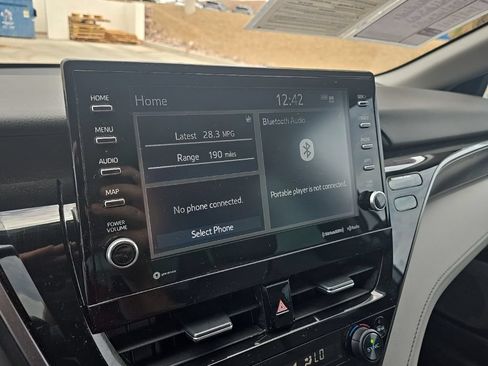 Used 2023 Toyota Camry XSE FWD image 18