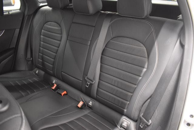Used 2022 Mercedes-Benz GLC 300 4MATIC image 7