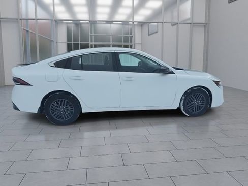 New 2026 Nissan Sentra SV w/ Floor Mat Package FWD image 9