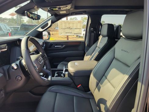 New 2026 GMC Yukon XL Denali w/ Denali Reserve Package RWD image 12