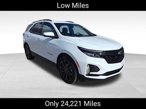 Certified 2024 Chevrolet Equinox RS image 2