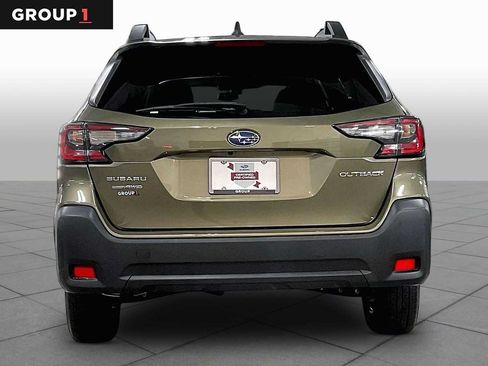 Used 2024 Subaru Outback Premium AWD/4WD image 5