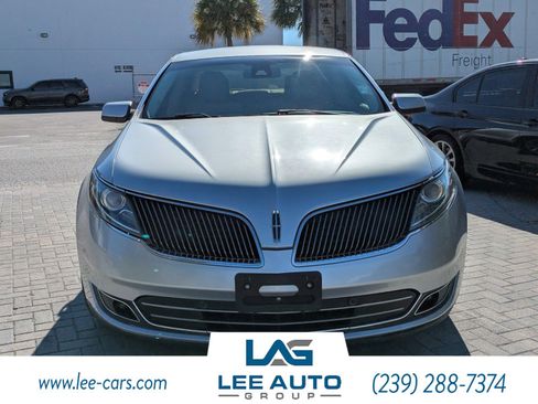Used 2013 Lincoln MKS image 7