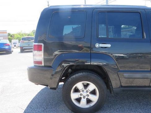 Used 2012 Jeep Liberty Sport image 31