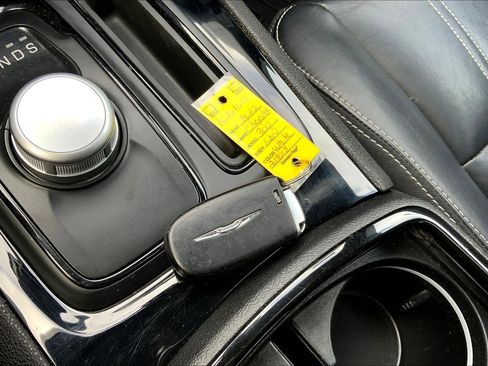 Used 2022 Chrysler 300 S image 12