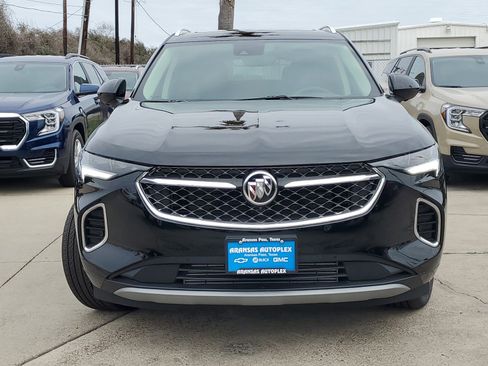 Certified 2023 Buick Envision Avenir image 2