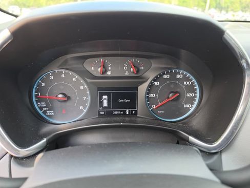 Used 2019 Chevrolet Equinox LS FWD image 32