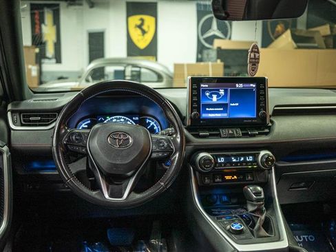 Used 2022 Toyota RAV4 XSE image 19