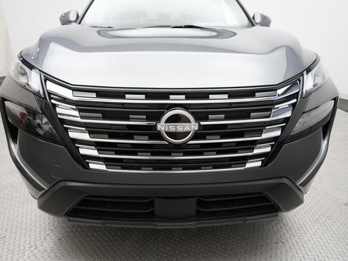 Certified 2024 Nissan Rogue SV w/ SV Premium Package image 22