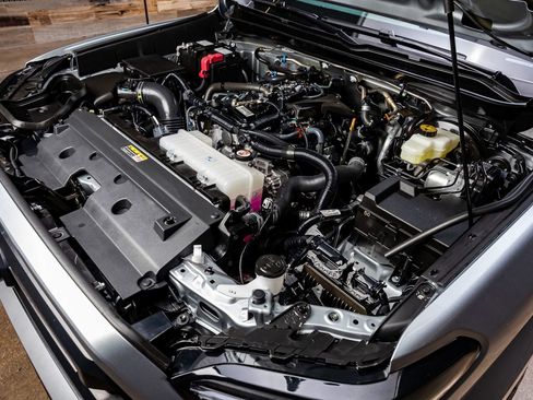 Used 2025 Toyota Tacoma SR5 image 41