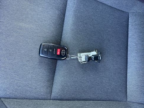 Used 2025 Toyota Camry LE image 21