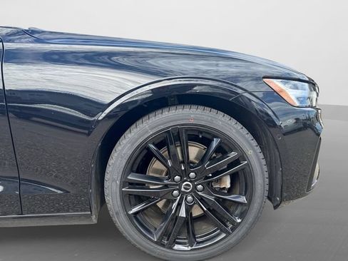Certified 2024 Volvo S60 B5 Plus w/ Climate Package AWD/4WD image 22