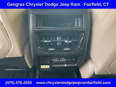Certified 2023 Jeep Grand Cherokee Limited AWD/4WD image 39
