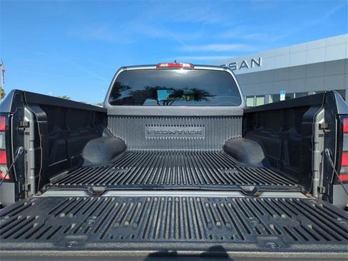 Certified 2023 Nissan Frontier SV w/ Midnight Edition Package image 15