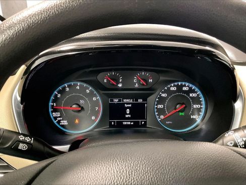 Used 2022 Chevrolet Traverse LS AWD/4WD image 25