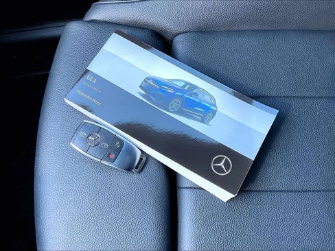 Used 2025 Mercedes-Benz GLA 250 image 17