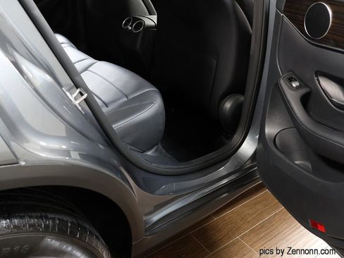 Used 2016 Mercedes-Benz GLC 300 4MATIC image 31