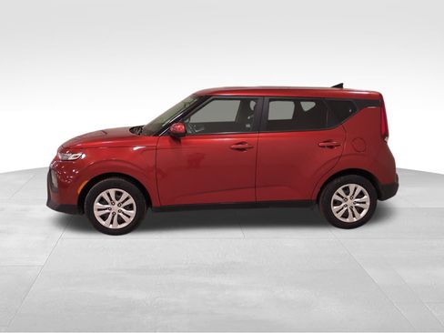 Used 2022 Kia Soul LX image 7