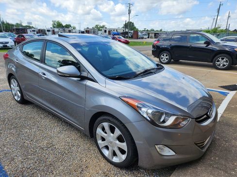 Used 2012 Hyundai Elantra Limited w/ Technology Pkg 5 image 2