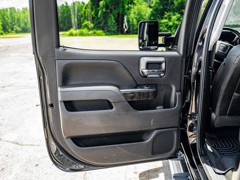 Used 2016 GMC Sierra 2500 Denali w/ Duramax Plus Package AWD/4WD image 21