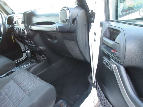 Used 2012 Jeep Wrangler Unlimited Sport image 20