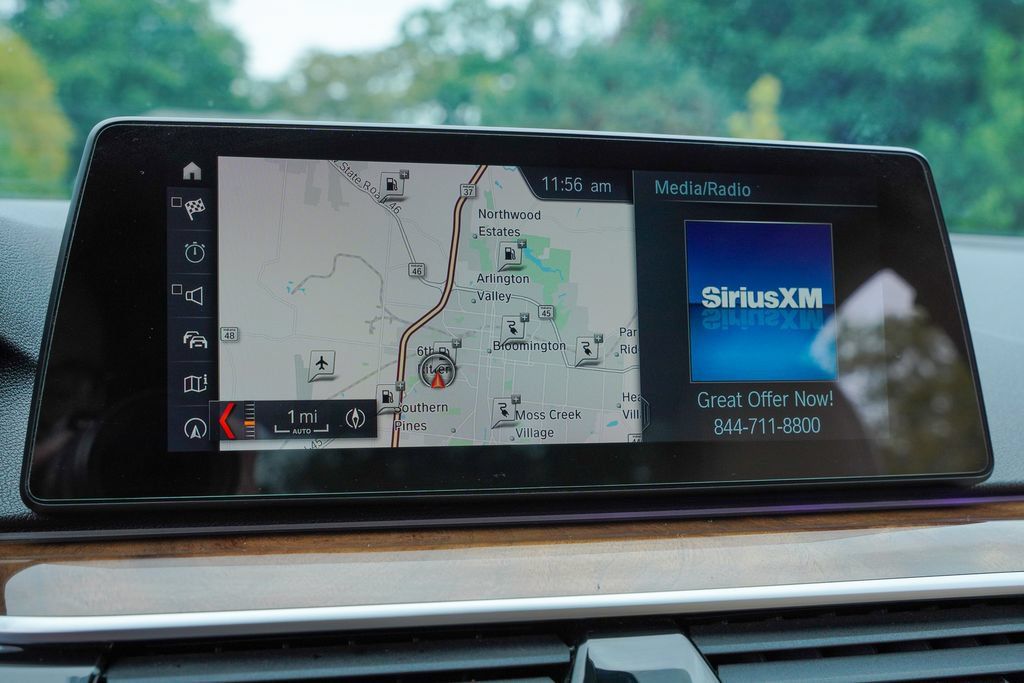 Used 2019 BMW 530e RWD image 22