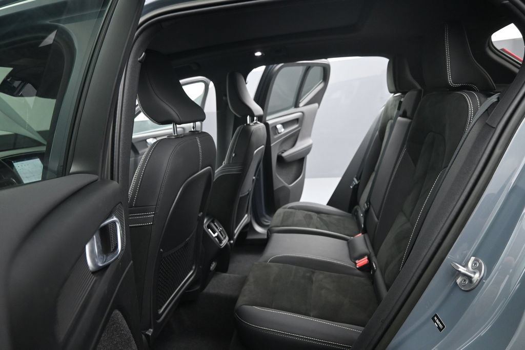 Certified 2023 Volvo XC40 B5 Plus w/ Climate Package AWD/4WD image 21