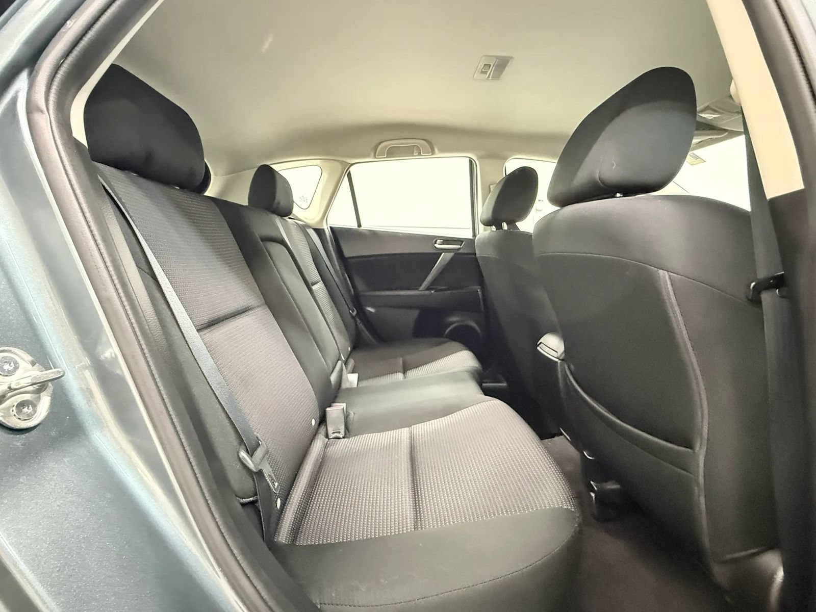 Used 2013 MAZDA MAZDA3 i Touring FWD image 39