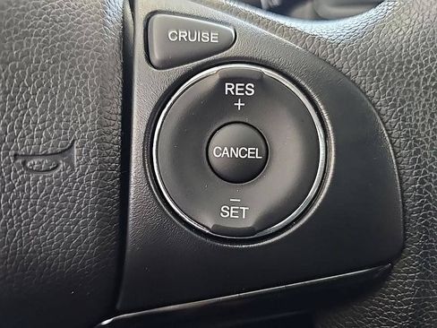 Used 2021 Honda HR-V LX image 19