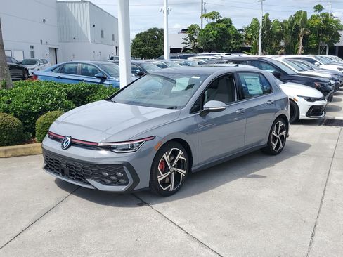 New 2025 Volkswagen GTI SE image 2