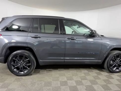 Used 2023 Jeep Grand Cherokee 30th Anniversary AWD/4WD image 3