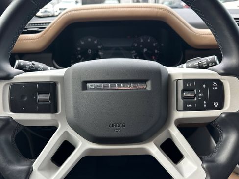 Used 2025 Land Rover Defender 110 S image 18