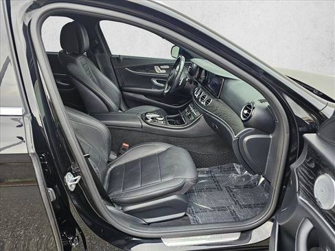 Used 2018 Mercedes-Benz E 400 4MATIC Wagon image 10