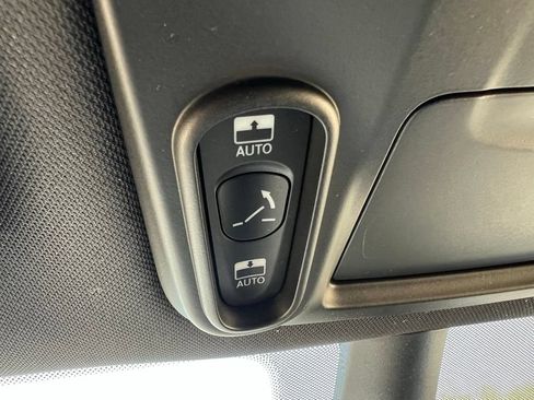 New 2027 Chrysler Pacifica Limited FWD image 50