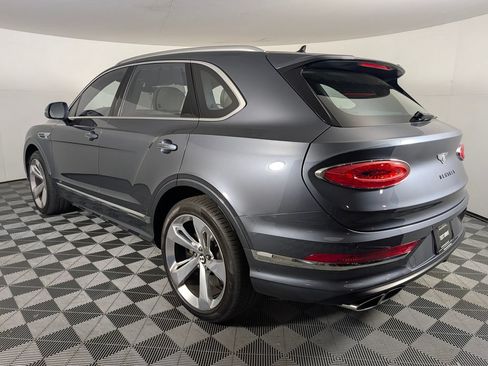 Used 2022 Bentley Bentayga AWD/4WD image 3