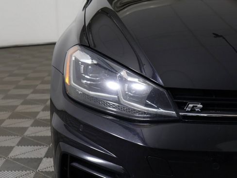 Used 2018 Volkswagen Golf R 4-Door image 13