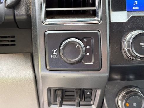 Used 2020 Ford F250 XLT w/ XLT Premium Package image 12