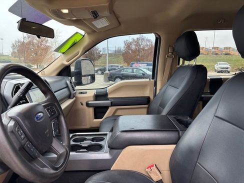 Used 2017 Ford F250 XLT w/ XLT Value Package image 27