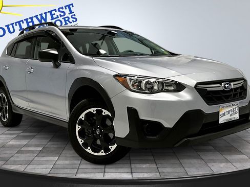 Used 2023 Subaru Crosstrek 2.0i image 3