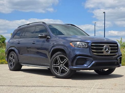 Used 2024 Mercedes-Benz GLS 450 4MATIC image 2