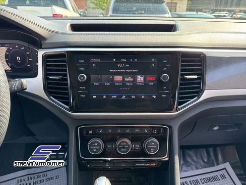 Used 2022 Volkswagen Atlas SEL R-Line image 23