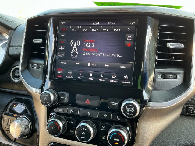 Used 2020 RAM 1500 Laramie AWD/4WD image 22