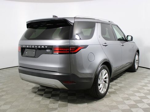 Used 2022 Land Rover Discovery S image 45